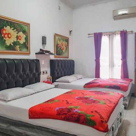 Wisma Vandera Syariah Garut Mitra Reddoorz Exteriör bild