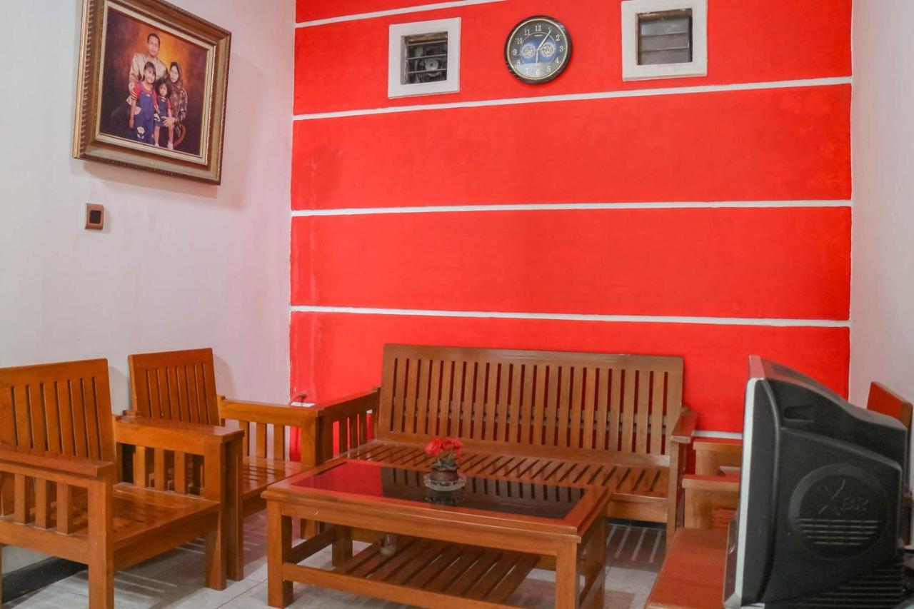 Wisma Vandera Syariah Garut Mitra Reddoorz Exteriör bild