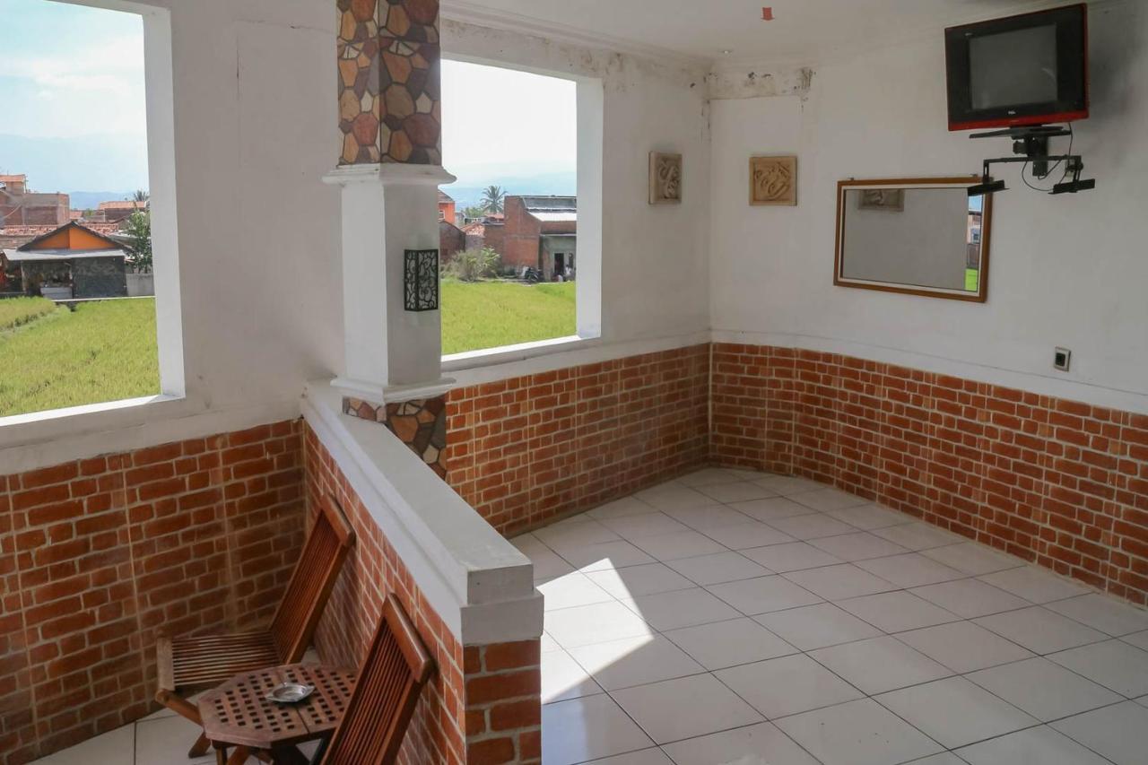 Wisma Vandera Syariah Garut Mitra Reddoorz Exteriör bild